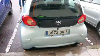Автозапчасти б/у левая передняя дверь за toyota aygo (_b1_) 1.0 (kgb10_) ссылки oem iam 670020h010  
