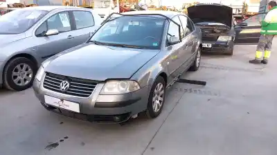 Pezzo di ricambio per auto di seconda mano  per VOLKSWAGEN PASSAT  Riferimenti OEM IAM 3B5807417D GRU  