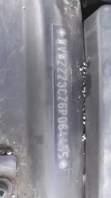 Автозапчастина б/у панель інструментів для volkswagen passat b6 (3c2) 2.0 tdi 16v посилання на oem iam 6ru857058 1qb  