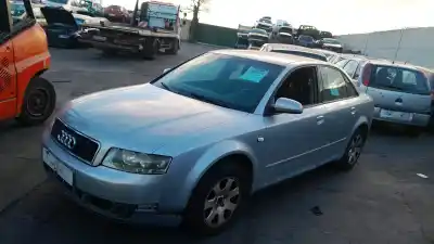 Автозапчасти б/у ЦЕНТРАЛЬНЫЙ ЗАДНИЙ ФОНАРЬ за AUDI A4 B6 (8E2)  ссылки OEM IAM 8E0947101  