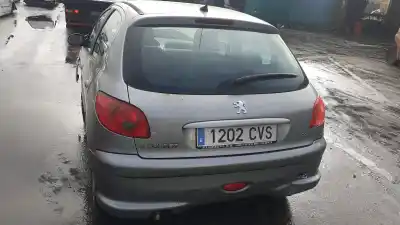 Recambio de automóvil de segunda mano de catalizador para peugeot 206 fastback (2a/c) 1.4 16v referencias oem iam 1609163180  
