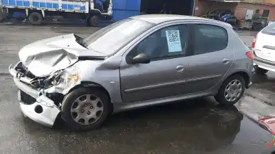 Recambio de automóvil de segunda mano de catalizador para peugeot 206 fastback (2a/c) 1.4 16v referencias oem iam 1609163180  