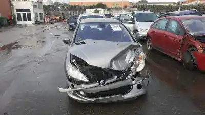 Recambio de automóvil de segunda mano de catalizador para peugeot 206 fastback (2a/c) 1.4 16v referencias oem iam 1609163180  
