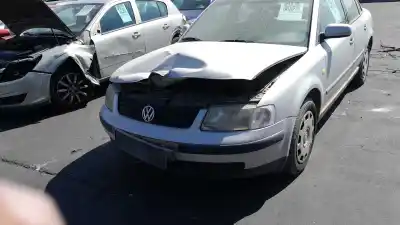 Peça sobressalente para automóvel em segunda mão CAIXA DE VELOCIDADES por VOLKSWAGEN PASSAT VARIANT (3B6)  Referências OEM IAM 012300054SX  