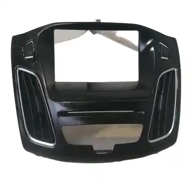 Second-hand car spare part air vent for ford focus iii 1.6 tdci oem iam references 2031007