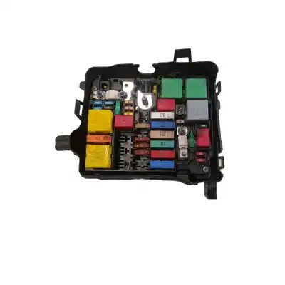 Peça sobressalente para automóvel em segunda mão caixa de fusíveis e relés por citroen c3 iii (sx) 1.6 bluehdi 100 referências oem iam 9627791880