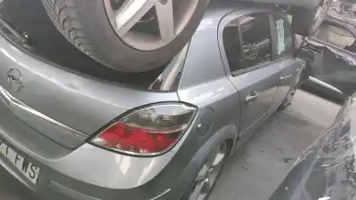 Автозапчастина б/у центральна консоль для opel astra h (a04) 1.8 (l48) посилання на oem iam 13186362  
