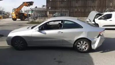 Автозапчасти б/у левая передняя дверь за mercedes-benz clk (c209) clk 220 cdi (209.308) ссылки oem iam a209720010528  