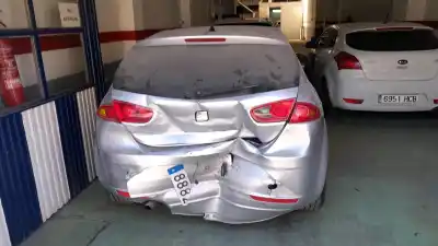 Автозапчасти б/у центральный задний фонарь за seat leon (1p1) 1.6 tdi ссылки oem iam 6j0945097b  