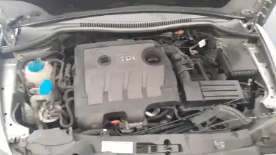 Автозапчасти б/у центральный задний фонарь за seat leon (1p1) 1.6 tdi ссылки oem iam 6j0945097b  