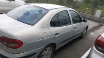 Автозапчасти б/у аудиосистема / радио cd за renault megane i classic (la0/1_) 1.9 dci (la05) ссылки oem iam 7700433945  