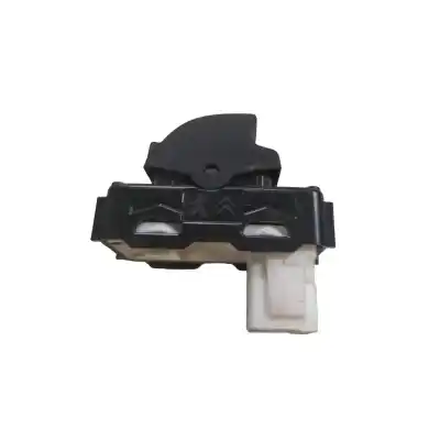 Second-hand car spare part right front power window switch for opel crossland x / crossland (p17, p2qo) 1.2 (75) oem iam references 13483539  