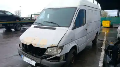 Автозапчасти б/у ПЕРЕДНЕЕ ПРАВОЕ КРЫЛО за MERCEDES-BENZ SPRINTER 3-T FURGÓN (B903)  ссылки OEM IAM A901630700764  COMPATIBILIDADES Y COMPONENTES ->A9016307007 MERCEDES-BENZ, A 901 630 70 07 64 MERCEDES-BENZ