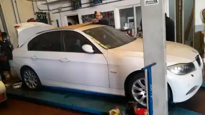 Автозапчасти б/у задний левый нижний рычаг подвески за bmw 3 (e90) 320 d ссылки oem iam 33322406290  