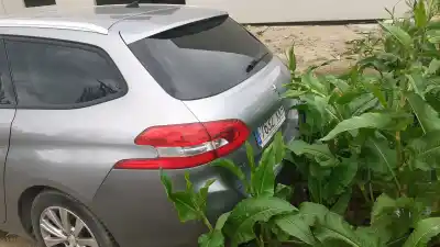 Pezzo di ricambio per auto di seconda mano scatola relè/fusibili per peugeot 308 sw ii (lc_, lj_, lr_, lx_, l4_) 1.5 bluehdi 130 riferimenti oem iam 9810295780  