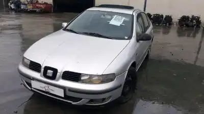Pièce détachée automobile d'occasion Panneau Avant pour SEAT LEON SEAT Références OEM IAM 1M0805591M  