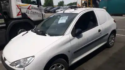 Pièce détachée automobile d'occasion RADIATEUR D'EAU pour PEUGEOT 206 VAN  Références OEM IAM 1691075180  