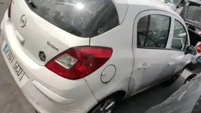 Автозапчастина б/у центральний задній ламп для opel corsa d (s07) 1.3 cdti (l08, l68) посилання на oem iam 13188045  compatibilidades y componentes ->13188045 opel, 1222130 opel,13188045 opel,1222130 opel, 13188045 op
