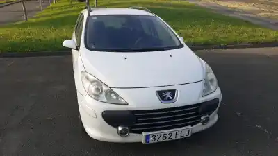 Автозапчастина б/у панель інструментів для peugeot 307 break (3e) 1.6 hdi 110 посилання на oem iam 8231cs  