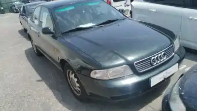 Автозапчасти б/у РЕШЕТКА ПЕРЕДНЕГО БАМПЕРА за AUDI A4 AVANT (8E)  ссылки OEM IAM 8D0807683 01C  