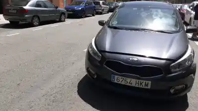 Peça sobressalente para automóvel em segunda mão intercooler por kia cee'd (jd) 1.6 crdi 128 referências oem iam 282712a740  