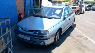 Автозапчастина б/у ЦЕНТРАЛЬНА КОНСОЛЬ для RENAULT LAGUNA I (B56_, 556_) 1.8 16V (B563 B564) Посилання на OEM IAM 7700427177  