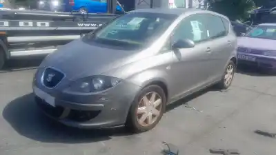 Автозапчасти б/у РЫЧАГ ЗАДНЕЙ НИЖНЕЙ ПРАВОЙ ПОДВЕСКИ за SEAT ALTEA XL (5P5, 5P8)  ссылки OEM IAM 1K0505311AB  