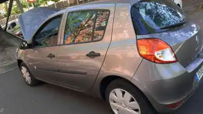 Автозапчастина б/у передня права колесна арка для renault clio iii (br0/1, cr0/1) 1.2 ethanol (cr1u, br1u) посилання на oem iam 8200334163  8200334163 renault