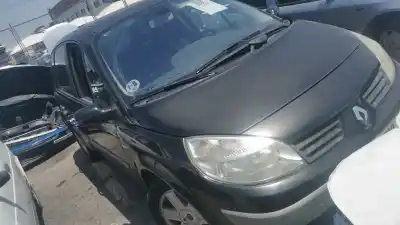 Pezzo di ricambio per auto di seconda mano CATALIZZATORE per RENAULT MEGANE 3 MANUAL Riferimenti OEM IAM 8200747079  