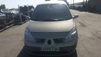 Pièce détachée automobile d'occasion feu arrière central pour renault grand scénic ii (jm0/1_) 1.9 dci (jm14) références oem iam 8200073239  compatibilidades y componentes ->8200073239 renault