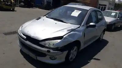 Peça sobressalente para automóvel em segunda mão AIRBAG DIANTEIRO DIREITO por PEUGEOT 206 FASTBACK (2A/C) 1.4 HDI ECO 70 Referências OEM IAM 8220WW  