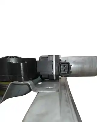 Pezzo di ricambio per auto di seconda mano alzacristalli anteriore destro per renault captur i (j5_, h5_) 0.9 tce 90 riferimenti oem iam 807200713r   Pezzo di ricambio per auto di seconda mano alzacristalli anteriore destro per renault captur i (j5_, h5_) 0.9 tce 90 riferimenti oem iam 807200713r