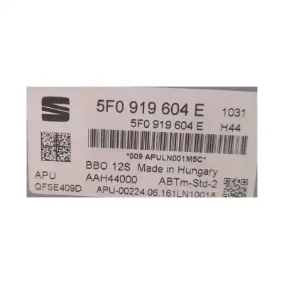Peça sobressalente para automóvel em segunda mão display gps / multimídia por seat leon st (5f8) 1.6 tdi referências oem iam 5f0919604e  