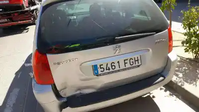Recambio de automóvil de segunda mano de radiador motor para peugeot 307 sw (3h) 1.6 16v referencias oem iam 133385  