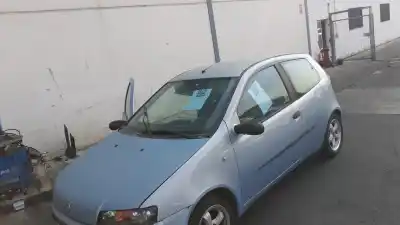 Pièce détachée automobile d'occasion VENTILATEUR pour FIAT PUNTO (188_) 1.9 JTD 80 (188.237 .257 .337 .357) Références OEM IAM   