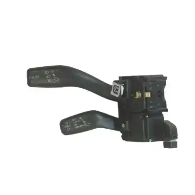 Peça sobressalente para automóvel em segunda mão COMUTADOR DE PISCAS  por AUDI A3 SPORTBACK (8PA)  Referências OEM IAM 8P0953513F  
