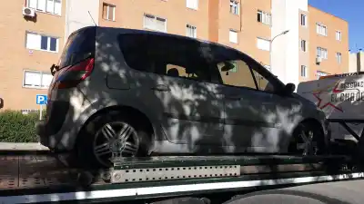 Peça sobressalente para automóvel em segunda mão fechadura do mala por renault scénic ii (jm0/1_) 1.9 dci (jm14) referências oem iam 8200947699  