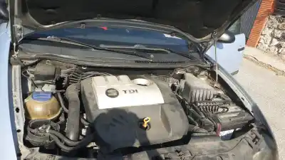 Pezzo di ricambio per auto di seconda mano griglia paraurti anteriore per seat cordoba (6l2) 1.4 tdi riferimenti oem iam 6l0853667a 9b9   Pezzo di ricambio per auto di seconda mano griglia paraurti anteriore per seat cordoba (6l2) 1.4 tdi riferimenti oem iam 6l0853667a 9b9