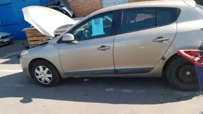 Pezzo di ricambio per auto di seconda mano griglia paraurti anteriore per renault megane iii fastback (bz0/1_, b3_) 1.5 dci riferimenti oem iam 622540001r  