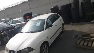 Pezzo di ricambio per auto di seconda mano LUCE DI CODA INTERNA DESTRA per SEAT IBIZA III (6L1)  Riferimenti OEM IAM 6L6945108  