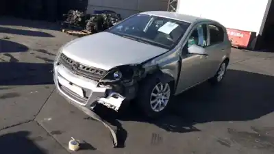 Автозапчастина б/у передне ліве крило для OPEL ASTRA H (A04) 1.7 CDTI (L48) Посилання на OEM IAM 93178666  