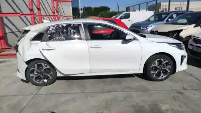 Peça sobressalente para automóvel em segunda mão botão / interruptor elevador vidro traseiro direito por kia ceed (cd) 1.6 crdi 115 referências oem iam   