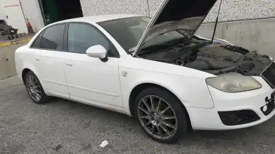 Автозапчасти б/у приборная доска за seat exeo (3r2) 2.0 tdi ссылки oem iam 3r0858005b  