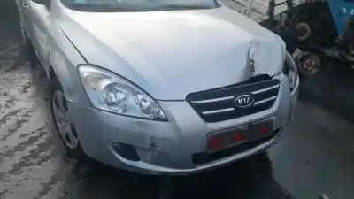 Peça sobressalente para automóvel em segunda mão sensor abs dianteiro esquerdo por kia pro cee'd (ed) 1.6 crdi 90 referências oem iam 598101h300  