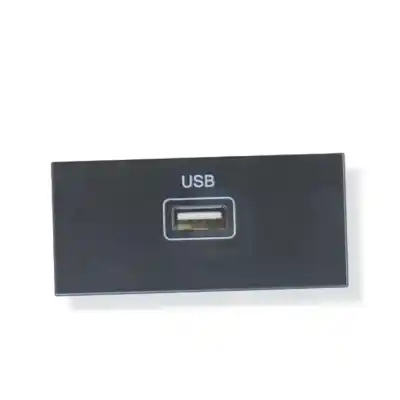 Автозапчасти б/у Usb-разъем за SSANGYONG TIVOLI 1.5 ссылки OEM IAM 8970037000  