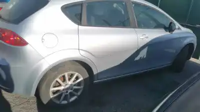Peça sobressalente para automóvel em segunda mão dobradiça da porta dianteira esquerda por seat leon (1p1) 1.6 tdi referências oem iam 5p0831401b  
