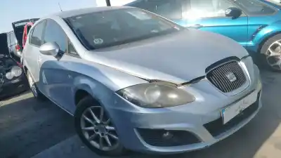Peça sobressalente para automóvel em segunda mão dobradiça da porta dianteira esquerda por seat leon (1p1) 1.6 tdi referências oem iam 5p0831401b  