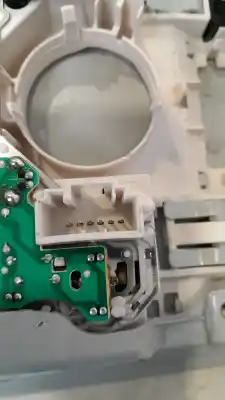 Автозапчастина б/у переднє салонне світло для seat leon st (5f8) 2.0 tdi 4drive посилання на oem iam 5f0947105atwrc  