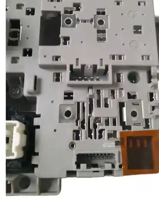 Автозапчастина б/у переднє салонне світло для mazda cx-5 (kf) 2.0 посилання на oem iam kd4569970c75  