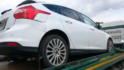 Peça sobressalente para automóvel em segunda mão moldura farol de neblina direito por ford focus iii 1.0 ecoboost referências oem iam 1703890  